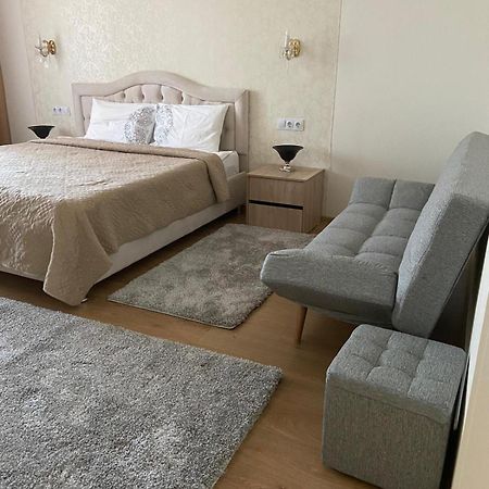 Luxury Exclusive Apartments Skyhouse Exfactor تشيسيناو المظهر الخارجي الصورة