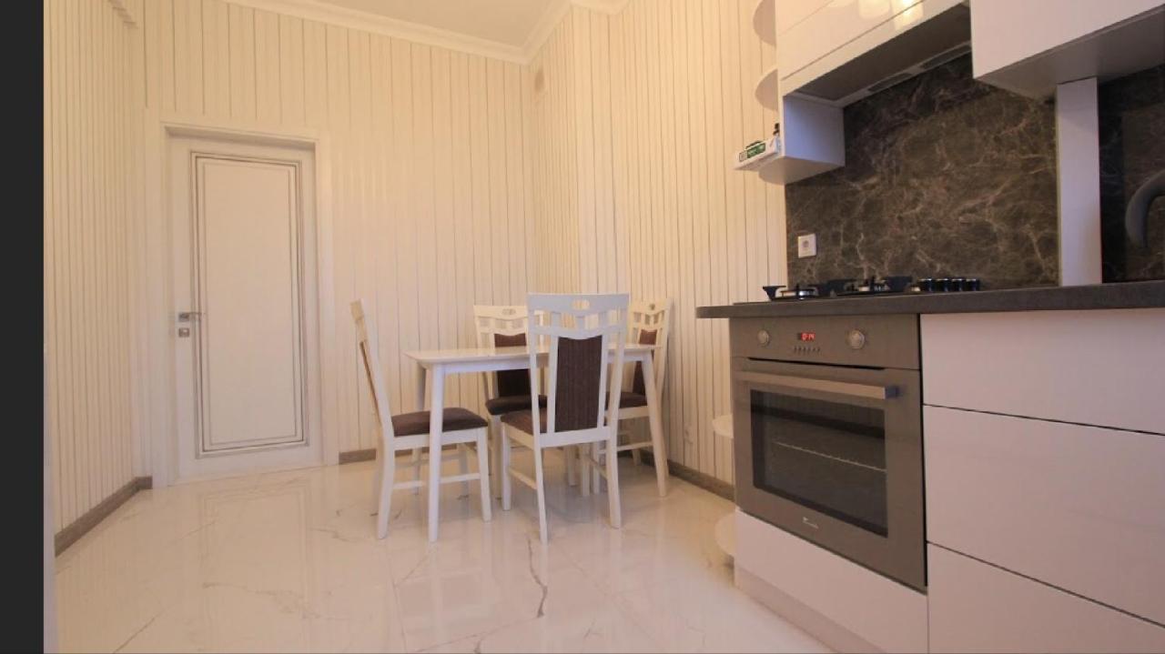 Luxury Exclusive Apartments Skyhouse Exfactor تشيسيناو المظهر الخارجي الصورة